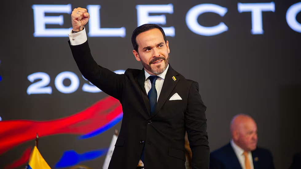 ESCUDO DE LAS AMERICAS CIERRA FILAS POR ESPRIELLA